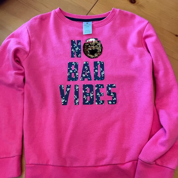 Girls Sweatshirt- like New- worn once- “No Bad Vibes” with sequins- size 6/6x - Picture 3 of 5